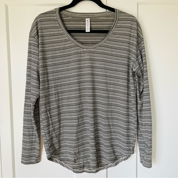 Athleta Cloudlight Stratus Striped Long Sleeve Top Size Small - Picture 5 of 9